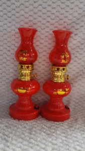 Bộ 2 cây đèn cầy điện dùng pin để bàn thờ Đèn thờ tổ tiên phật thổ địa thần tài đèn ban thờ... V.V