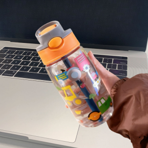 480ML Cute Water Bottle Durable 500ml Portable Water Bottle with Straw and Handle BPA-Free PC Material Leak-Proof Sealable Lid