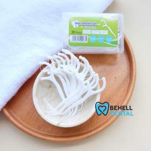 5 PICS DENTAL FLOSS STICKS PICK PICKS BENANG GIGI / SIKAT SELA CELAH BEHEL BENANG GUARDIAN / Alat Pembersih Penghilang Plak Gigi dan Bau Mulut / Behel Ortho Behelldental Dental