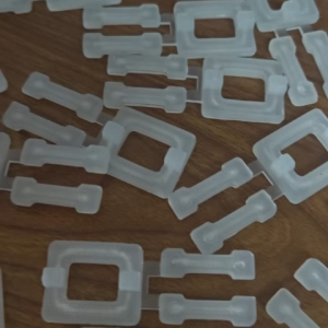 กิ้บรัดสายรัดพลาสติก แพคละ100ชิ้น สต๊อปเปอร์ สำหรับล็อคสายรัดพลาสติก Stopper ขนาด12-15มม กิ้บพลาสติก