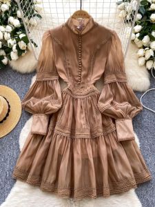 ชุดเดรสยาวแขนโคมไฟสไตล์ฝรั่งเศสสำหรับผู้หญิง ดีไซน์ปักลายดอกไม้ ช่วงต้นฤดูใบไม้ผลิ ชุดเดรสยาวเอวสูงสไตล์เกาหลี