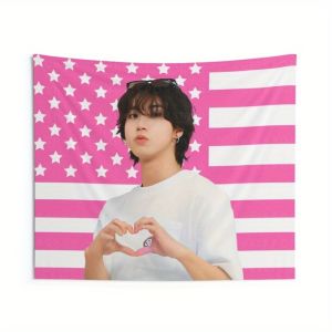 1pc Han Jisung "Finger Heart" Tapestry Pink American Flag Design with Young Man Making Heart Gesture Perfect Tapestry