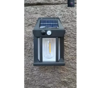 Lampu Taman LED Tenaga Surya dengan Sensor Cahaya dan Perlindungan IP65 - Warna Hitam