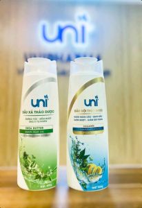 Dầu Gội Xã Thảo Dược UNI 2 Chai 800gr Với Shea Butter Cho Da Thơm Mát
