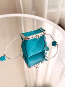 Mini Lipstick Bag Crossbody Head Layer Cowhide Chain Earphone Bag Key Coin Storage Purse Modern Neutral Style Soft Leather Bucket Bag