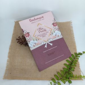 (100 pcs) Undangan Pernikahan Simple Elegan Termurah LG77