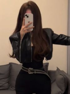 Retro Black Motorcycle Leather Jacket Womens Loose Fit Autumn Winter Casual Zipper Top Versatile Slimming Small Size Friendly