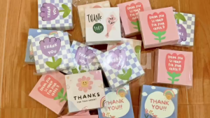 แพ็ค 50 แผ่น การ์ดขอบคุณ Thank you ลายน่ารัก ขนาด 6*6 ซม. พร้อมส่ง
