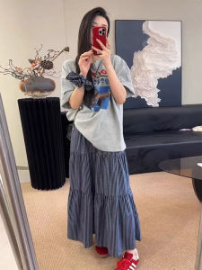 Fashionable Two-Piece Outfit for Petite Women with Short Sleeve T-Shirt and Half Skirt