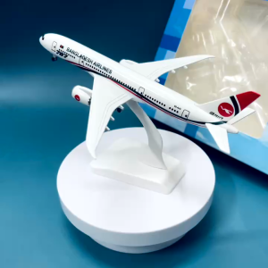 Mô Hình Máy Bay Boeing 787 Biman Bangladesh Airlines Phiên Bản Cao Cấp Bánh Xe Liền Thân Tỉ Lệ 1:400 Có Đế Trưng Bày