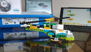 บล็อคตัวต่อ 45300 WeDo 2.0 Core Set ของเล่น STEM Toy ของเล่นเพื่อการศึกษา(Coding) V96