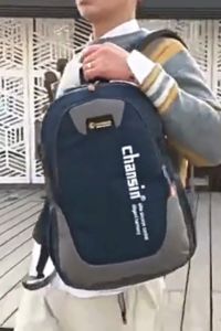 New 4 สี กระเป๋าใหม่ ทรงเรียบ จุของได้เยอะ ระบายอากาศดี กันน้ำ กระเป๋าเป้ กระเป๋าใส่ของ มี สี สว่าที่เลือก