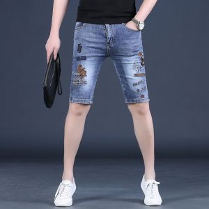 กางเกงยีนส์ขาสั้นทรงสลิมฟิตสำหรับผู้ชาย กางเกงยีนส์ทรงลำลอง ทรงเอวกลาง ทรงเข้ารูป ลายดอกไม้ ทรงเข้ารูป ทรงเข้ารูป