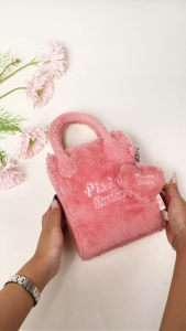 Louis Montini (Pixie Dustie) กระเป๋าใส่โทรศัพท์ ขนนุ่มนิ่ม สายสะพายปรับระดับได้ PIX05