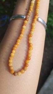 J349 สร้อยประคำหยกเจไดต์ Type A สีเหลืองน้ำผึ้งเนื้อวุ้นผสมกึ่งเทียน