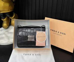 Túi Xách Slssl [Fullbox] Đeo Chéo Da Cá Sấu Bóng 4 Màu Trending Size 20.5cm (Auth Tuồn)