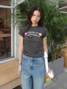 เสื้อยืดแขนสั้น Retro American ลายพิมพ์ตัวอักษร สลิมฟิต คอกลม ฤดูร้อน เสื้อท่อนบน สําหรับหญิงสาว Y2k สไตล์ ลำลอง ชุดทํางาน