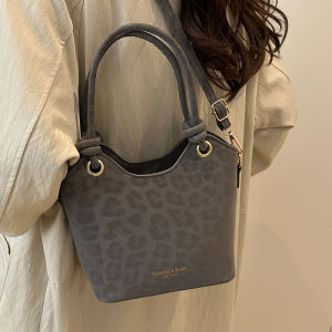 Fashionable Leopard Print Bucket Bag Womens Single Shoulder Crossbody Bag Stylish Autumn Winter New Arrival Handbag