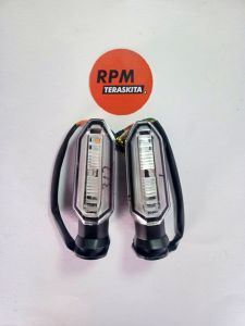 LAMPU SEIN LED (sepasang kanan dan kiri) kwalitas kuning menyala terang tapi sejuk dimata.sangat cocok dipakai untuk motor VARIO 150 NEW CB150 CBR150 barang ORIGINAL