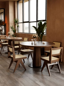 French Vintage round Dining Table Solid Wood Minimalist High End Feel for Western Restaurant Commercial Use Art Style Type