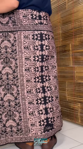 Sarung Batik Candimekar: Fashion Muslim Pria Terbaik