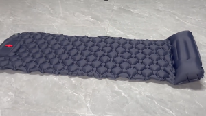 Outdoor Inflatable Camping Sleeping Pad Ultralight Air Mat Built-in Inflator Pump Folding Portable Lightweight Air Mattress Travel Travel Mat Damp Proof Folding Bed Ultralight Air Cushion Hiking Trekking with Pump