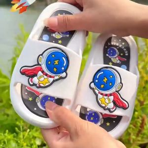 รองเท้าแตะเด็กและผู้ชาย ลายนาซ่า พื้นผลิต สวม นิ่ม เบา บรรจุภัณฑ์ สวยทุกวัย Childrens slipper (พร้อมส่งในไทย)