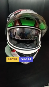 หมวกกันน็อค แบรนด์ Real   Size M  (ไม่ถุงคลุมหมวก ไม่มีกล่องของreal) รหัส M294