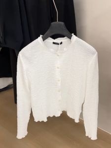 YUFUQING | เสื้อถักสีขาวสไตล์ฝรั่งเศส ทรงหลวม ลำลอง สำหรับผู้หญิง เสื้อตัวบนทรงหลวม แขนยาว ปกติ ฤดูใบไม้ร่วง 2025