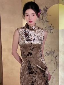 Chinese Style Elegant Velvet Qipao Dress
