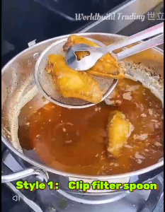 ZH401 Stainless Soy Milk Filter Food Frying Oil Filter Colander Spoon with Clip Spatula Ultra-fine Juice Filter Colander