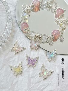จี้โลหะผสมลายผีเสื้อหลากสี DIY วัสดุทำเครื่องประดับ สร้อยข้อมือ สร้อยคอ ลูกปัดส่วนเกิน จี้โลหะผสม จี้ลายผีเสื้อหลากสี
