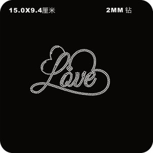 ติดคริสตัล DIY บนเสื้อผ้า Love English Word ผลิตภัณฑ์เสริมความงามใหม่ ติดคริสตัลบนเสื้อผ้าแบบใหม่ ติดคริสตัลแบบติดได้หลายครั้ง