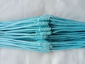 ด้ายมัดมือเพื่อความเป็นศิริมงคลความยาว35ซม สีฟ้าสดใสสีแห่งความเจริญก้าวหน้า ขนาด2มิล ฝั้น9ริบเพื่อความเป็นศิริมงคล