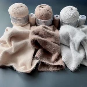 Sợi Len Cashmere Dệt Kim Cao Cấp 3 Lớp 1 Cuộn 338m 70g Dùng Để Đan Áo Thun Móc Len Mềm Mại Không Xù Lông Thích Hợp Cho Các Công Việc May Vá.