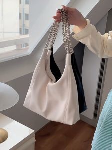 สินค้าเข้าใหม่ 2024!! กระเป๋าสายโซ่เหล็กหนังนิ่ม งานเกาหลี 2 สี