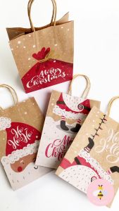 Pinky bee Kantong Kertas / Paper Bag Natal 21x15x8cm 67310400