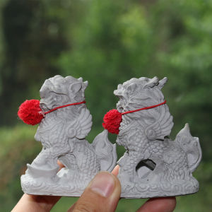 Lion Statues Pair Home Entrance New Year Decoration Moving in Celebration Traditional Chinese Style Carving Gypsum Ornaments
