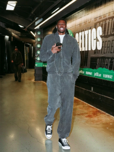Hoodless Zip-up Sweatshirt
