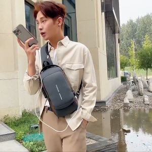 Túi đeo vai thể thao chống nước chống trộm kem cáp sạc