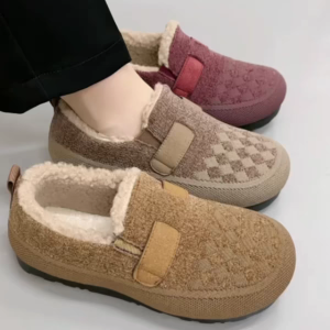 Old Beijing Cotton Shoes Womens Winter Thickened Warm Snow Boots Flat Bottom Anti-slip Mid-aged Mom Traditional Cloth Shoes