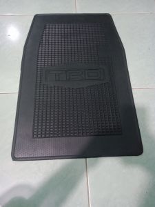 KARPET KARET LEMBARAN TRD JUMBO  COCOK UNTUK SEMUA JENIS MOBIL UNIVERSAL