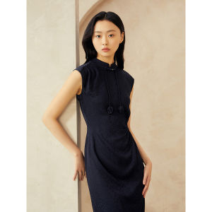 Elegant Chinese Style Cheongsam Collar Embossed S-shaped Waist Cinching Dress