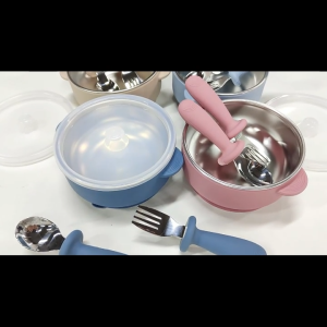 Baby Plates with Suction - 304 Stainless Steel Toddler Feeding Set with Detachable Silicone Cover Non-Slip Suction Bowl for High Chair 24x24cm Easy Clean