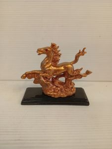 ตั้งมงคลม้าสีนากขนาดสูง9ซม.งานเรซิ่นโชคดีตลอดทั้งปี