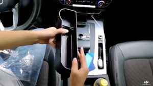 Khay để đồ khe ghế bằng da cho ô tô - đựng các vật dụng cá nhân và chống rơi đồ