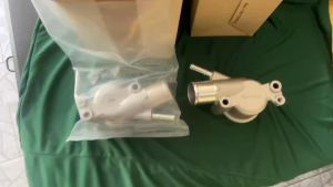 แท้ ฝาครอบวาล์วน้ำ 4JK1/4JJ1 D-Max ปี 2005-2019 ออนิว 2500 VGS คอห่านราวน้ำบน รหัส.8-98120945-0