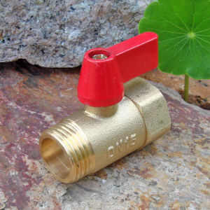 พนังเก็ตทองแดงสำหรับน้ำเย็นและร้อน พร้อมด้ามจับโลหะขนาดเล็ก พร้อมที่ปรับเปลี่ยน 4 ส่วน ภายในและภายนอก ท่อพีวีซี