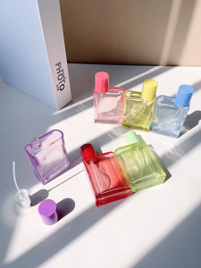 [HCM] Vỏ rỗng chai đựng nước hoa 30ml kiểu miệng nghiêng nhiều màu thân dày dặn.