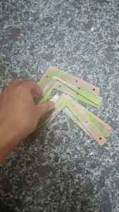 Ke góc vuông sắt dẹt 90° mạ vàng chữ L – 13x13x2 cm chắc chắn bền đẹp